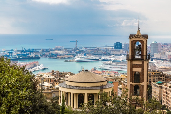 Portul Genova, Italia